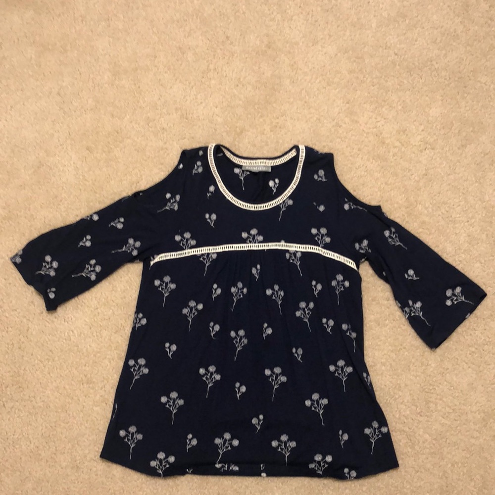 EUC Daniel rainn cold shoulder top
